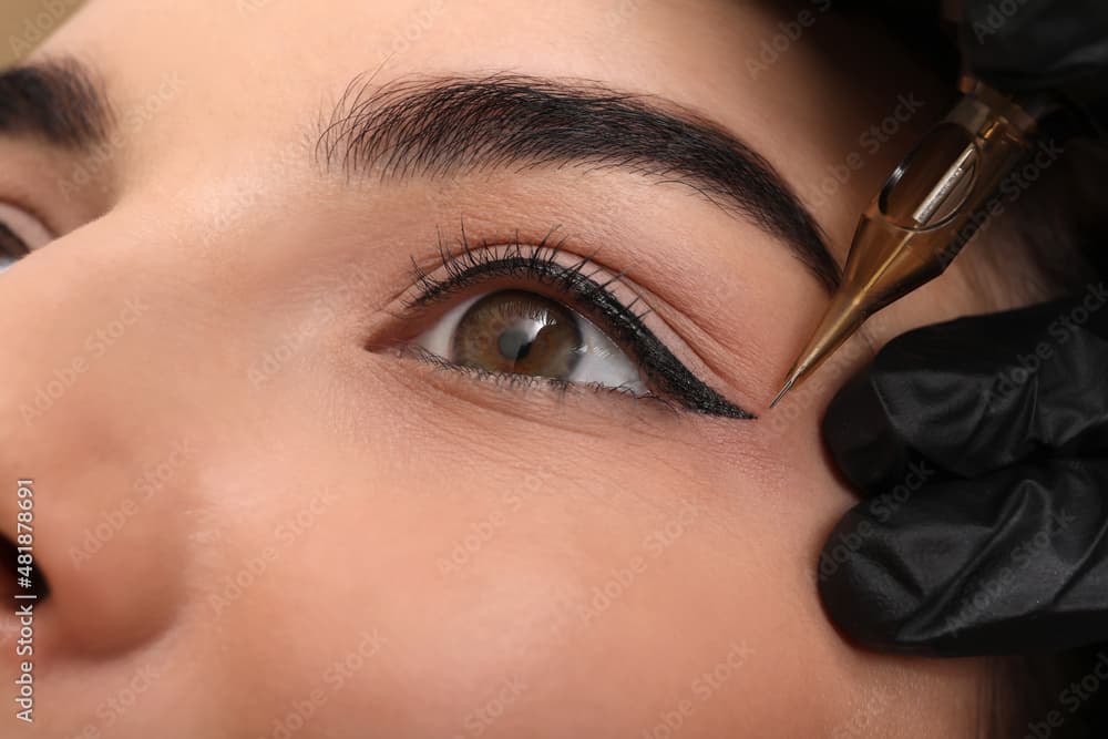PMU Eyeliner Treatment