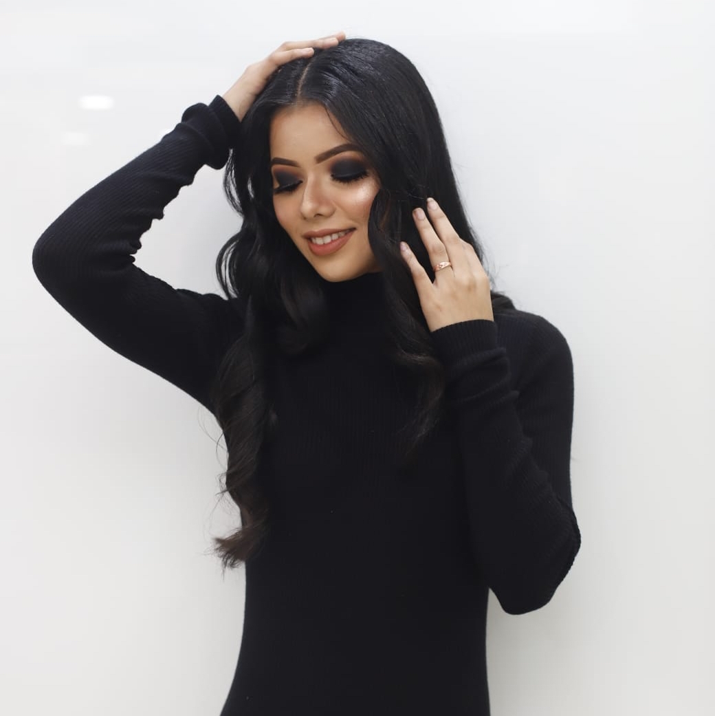 Varsha saikia - makeup-artist